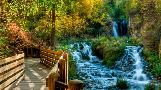 Roughlock Falls