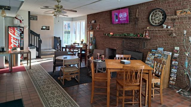 Sundowner Inn